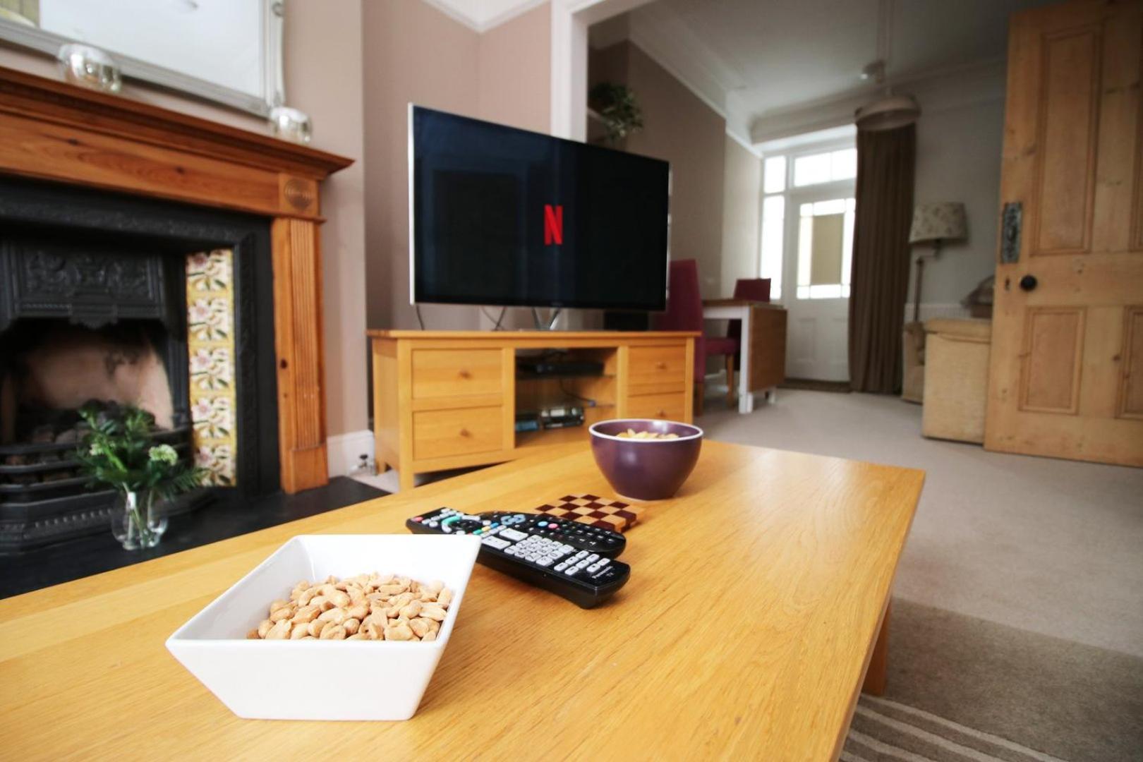 Apartment Quiet And Spacious 3 Bedroom Cardiff