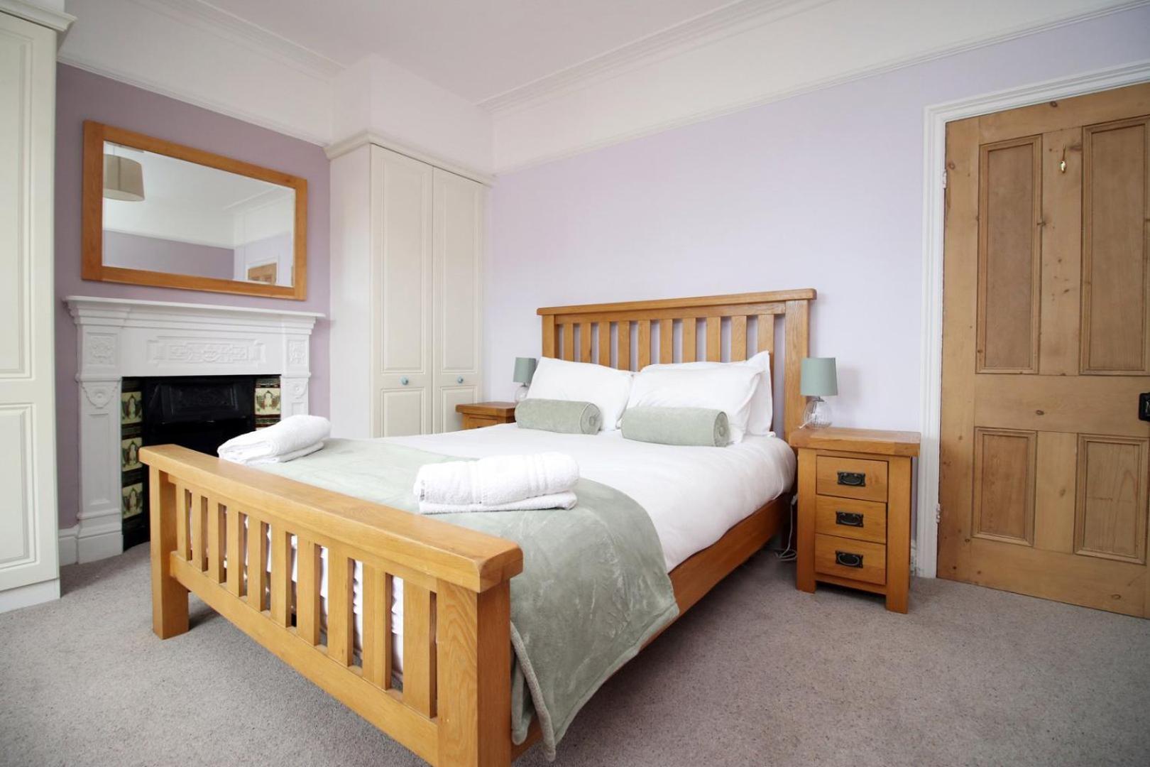 Quiet And Spacious 3 Bedroom Cardiff